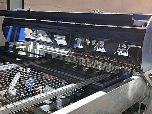 養(yǎng)殖網(wǎng)排焊機 養(yǎng)殖網(wǎng)排焊機